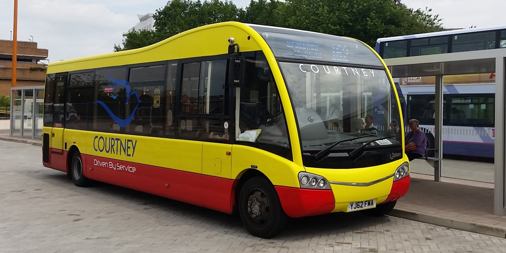 The Courtney Buses Shuttle is running again from Bracknell Bus station to the Rugby Club.